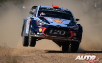 Dani Sordo, al volante del Hyundai i20 Coupé WRC, durante el Rallye de Portugal 2017, puntuable para el Campeonato del Mundo de Rallyes WRC.