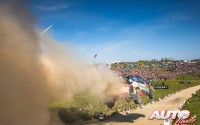 Esapekka Lappi, al volante del Toyota Yaris WRC, durante el Rallye de Portugal 2017, puntuable para el Campeonato del Mundo de Rallyes WRC.