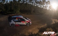 Jari-Matti Latvala, al volante del Toyota Yaris WRC, durante el Rallye de Portugal 2017, puntuable para el Campeonato del Mundo de Rallyes WRC.