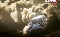 Esapekka Lappi, al volante del Toyota Yaris WRC, durante el Rallye de Italia 2017, puntuable para el Campeonato del Mundo de Rallyes WRC.