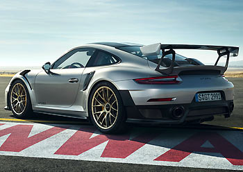 07_Porsche-911-GT2-RS-991