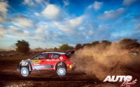 Stéphane Lefebvre, al volante del Citroën C3 WRC, durante el Rally de España 2017, puntuable para el Campeonato del Mundo de Rallies WRC.