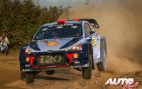Dani Sordo, al volante del Hyundai i20 Coupé WRC, durante el Rally de España 2017, puntuable para el Campeonato del Mundo de Rallies WRC.