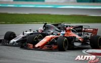 12_Fernando-Alonso_Kevin-Magnussen_GP-Malasia-2017