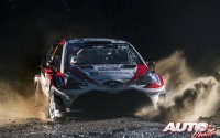 Jari-Matti Latvala, al volante del Toyota Yaris WRC, durante el Rally de Gran Bretaña 2017, puntuable para el Campeonato del Mundo de Rallies WRC.