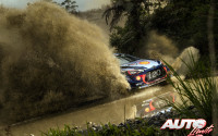 Andreas Mikkelsen, al volante del Hyundai i20 Coupé WRC, durante el Rally de Australia 2017, puntuable para el Campeonato del Mundo de Rallies WRC.