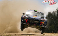 Hayden Paddon, al volante del Hyundai i20 Coupé WRC, durante el Rally de Australia 2017, puntuable para el Campeonato del Mundo de Rallies WRC.