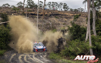 Andreas Mikkelsen, al volante del Hyundai i20 Coupé WRC, durante el Rally de Australia 2017, puntuable para el Campeonato del Mundo de Rallies WRC.