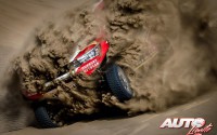 Giniel de Villiers, al volante del Toyota Hilux V8 4x4, durante el Rally Dakar 2018.