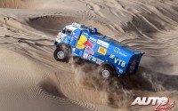 Airat Mardeev, al volante del Kamaz 4326, durante una de las etapas del Rally Dakar 2018.