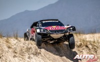 Carlos Sainz y Lucas Cruz, al volante del Peugeot 3008 DKR Maxi, obtenían la victoria en el Rally Dakar 2018.