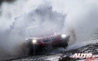 Cyril Despres, al volante del Peugeot 3008 DKR Maxi, durante el Rally Dakar 2018.