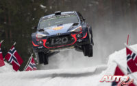 Thierry Neuville, al volante del Hyundai i20 Coupé WRC, vencedor del Rally de Suecia 2018, puntuable para el Campeonato del Mundo de Rallies WRC.
