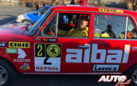 El Abuelete del M3 sentado al volante del Seat 124 D Especial FL-80 1.800 de Fernando Ugena Bregón, una cuidada réplica del coche utilizado por Alfredo del Águila en los rallies de la década de 1980.