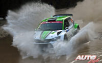 Pontus Tidemand, al volante del Skoda Fabia R5 WRC2, durante el Rally de México 2018, puntuable para el Campeonato del Mundo de Rallies WRC2.