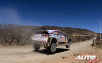 Thierry Neuville, al volante del Hyundai i20 Coupé WRC, durante el Rally de México 2018, puntuable para el Campeonato del Mundo de Rallies WRC.