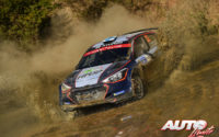 Jari Huttunen, al volante del Hyundai i20 R5 WRC2, durante el Rally de México 2018, puntuable para el Campeonato del Mundo de Rallies WRC2.
