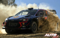 Thierry Neuville, al volante del Hyundai i20 Coupé WRC, durante el Rally de México 2018, puntuable para el Campeonato del Mundo de Rallies WRC.