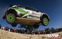 Pontus Tidemand, al volante del Skoda Fabia R5 WRC2, durante el Rally de Argentina 2018, puntuable para el Campeonato del Mundo de Rallies WRC2.