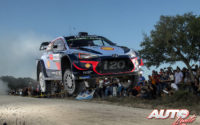 Thierry Neuville, al volante del Hyundai i20 Coupé WRC, durante el Rally de Argentina 2018, puntuable para el Campeonato del Mundo de Rallies WRC.