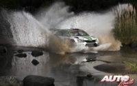 Pontus Tidemand, al volante del Skoda Fabia R5 WRC2, durante el Rally de Argentina 2018, puntuable para el Campeonato del Mundo de Rallies WRC2.