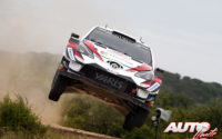 Esapekka Lappi, al volante del Toyota Yaris WRC, durante el Rally de Italia 2018, puntuable para el Campeonato del Mundo de Rallies WRC.