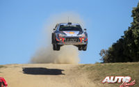 Thierry Neuville, al volante del Hyundai i20 Coupé WRC, vencedor del Rally de Italia 2018, puntuable para el Campeonato del Mundo de Rallies WRC.