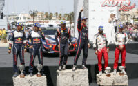 Podio del Rally de Italia 2018, puntuable para el Campeonato del Mundo de Rallies WRC 2018. De izquierda a derecha: Julien Ingrassia y Sébastien Ogier (Ford), Nicolas Gilsoul con Thierry Neuville (Hyundai) y Jane Ferm junto a Esapekka Lappi (Toyota).