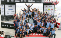 Thierry Neuville y el equipo Hyundai Motorsport, celebrando la victoria en el Rally de Portugal 2018, puntuable para el Campeonato del Mundo de Rallies WRC.