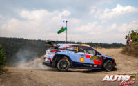 Andreas Mikkelsen, al volante del Hyundai i20 Coupé WRC, durante el Rally de Alemania 2018, puntuable para el Campeonato del Mundo de Rallies WRC.