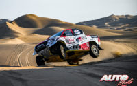 Bernhard Ten Brinke, al volante del Toyota Hilux V8 4x4, durante el Rally Dakar 2019.