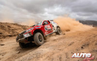 Cristina Gutiérrez, al volante del Mitsubishi Eclipse Cross 4x4, durante el Rally Dakar 2019.