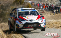 Jari-Matti Latvala, al volante del Toyota Yaris WRC, durante el Rally de Montecarlo 2019, puntuable para el Campeonato del Mundo de Rallies WRC.