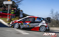 Ott Tänak, al volante del Toyota Yaris WRC, durante el Rally de Francia - Tour de Corse 2019, puntuable para el Campeonato del Mundo de Rallies WRC.