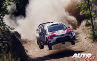 Jari-Matti Latvala, al volante del Toyota Yaris WRC, durante el Rally de Portugal 2019, puntuable para el Campeonato del Mundo de Rallies WRC.