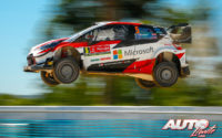 Kris Meeke, al volante del Toyota Yaris WRC, durante el Rally de Portugal 2019, puntuable para el Campeonato del Mundo de Rallies WRC.