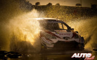 Kris Meeke, al volante del Toyota Yaris WRC, durante el Rally de Italia - Cerdeña 2019, puntuable para el Campeonato del Mundo de Rallies WRC.