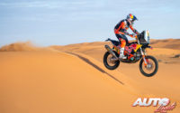 Luciano Benavides, a los mandos de su KTM 450 Rally, durante el Rally Dakar 2020.