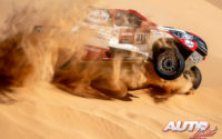 Fernando Alonso, al volante del Toyota Hilux V8 4x4, durante el Rally Dakar 2020.