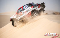 Bernhard Ten Brinke, al volante del Toyota Hilux V8 4x4, durante el Rally Dakar 2020.