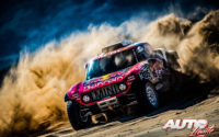 Carlos Sainz, al volante del MINI John Cooper Works Buggy 4x2, vencedor del Rally Dakar 2020.
