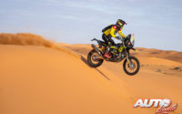 Stefan Svitko, a los mandos de su KTM 450 Rally Replica, durante el Rally Dakar 2020.