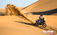 Santosh Chunchunguppe Shivashankar, a los mandos de su Hero 450 Rally, durante el Rally Dakar 2020.