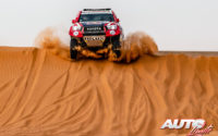 Nasser Al-Attiyah, al volante del Toyota Hilux V8 4x4, durante el Rally Dakar 2020.