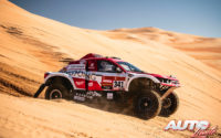 Oscar Fuertes, al volante del SsangYong Korando DKR 4x2, durante el Rally Dakar 2020.