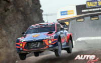 Ott Tänak, al volante del Hyundai i20 Coupé WRC, durante el Rally de Suecia 2020, puntuable para el Campeonato del Mundo de Rallies WRC.