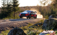 Thierry Neuville, al volante del Hyundai i20 Coupé WRC, durante el Rally de Suecia 2020, puntuable para el Campeonato del Mundo de Rallies WRC.