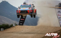 Thierry Neuville, al volante del Hyundai i20 Coupé WRC, durante el Rally de México 2020, puntuable para el Campeonato del Mundo de Rallies WRC.