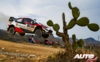 Elfyn Evans, al volante del Toyota Yaris WRC, durante el Rally de México 2020, puntuable para el Campeonato del Mundo de Rallies WRC.
