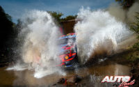 Thierry Neuville, al volante del Hyundai i20 Coupé WRC, durante el Rally de México 2020, puntuable para el Campeonato del Mundo de Rallies WRC.